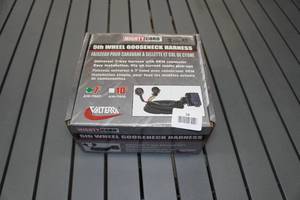 lot 16 image: Mighty Cord 5th Wheel Gooseneck Harness 7