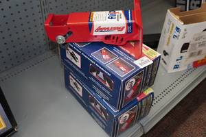 lot 498 image: 3 Flip Automatic Jack Foot
