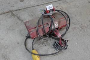 lot 428 image: Dayton 500 Lb Electric Hoist