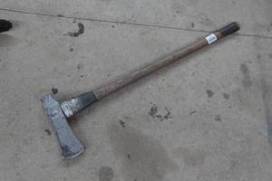 lot 391 image: Vintage Single Bit Axe