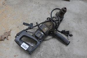 lot 461 image: Black & Decker Professional Corded Right Angle Hammer Drill