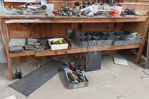 lot 385 image: Work Bench with Contents - Files, Power Tools, Ridgid Wrenches
