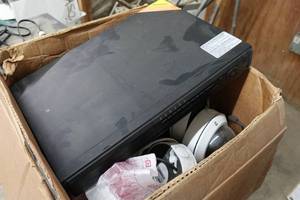 lot 371 image: Security System with Cameras