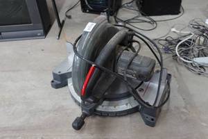 lot 362 image: Craftsman Professional 12 Miter Saw