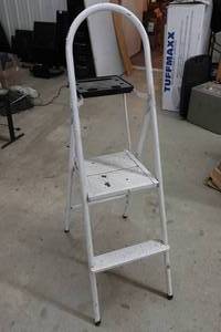 lot 437 image: Folding Step Stool