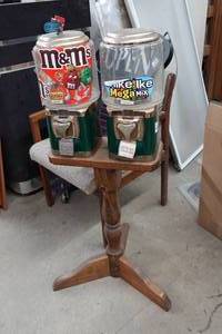 lot 451 image: Candy Machines on Wood Stand