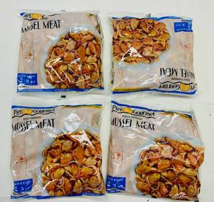 lot 46 image: C. 4x 16oz Fully Cooked Mussel Meat