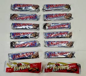 lot 53 image: 3 Musketeers & Turtles