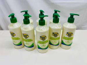 lot 78 image: 8x Banana Boat After Sun Lotion