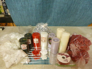 lot 24 image: Assorted Candles