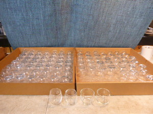 lot 27 image: Lot of Votive Cups
