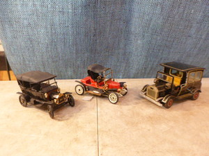 lot 115 image: 3 Die-Cast Cars