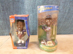 lot 125 image: 2 Bobbleheads