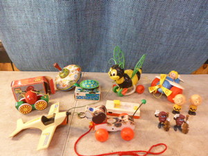 lot 126 image: Vintage Toys