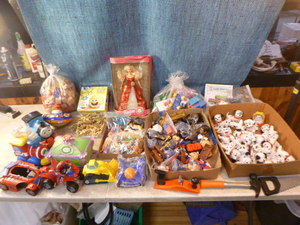 lot 131 image: Lot of Miscellaneous Toys