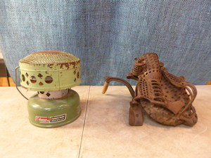 lot 134 image: Vintage Items
