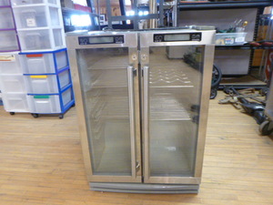 lot 10 image: Everstar Double Door Beverage Cooler