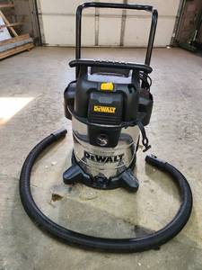 lot 14 image: DeWalt 16-Gallon WetDry Vacuum Cleaner
