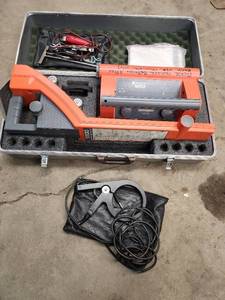 lot 23 image: Metrotech 960 Locator Kit with Accessories in Carrying Case
