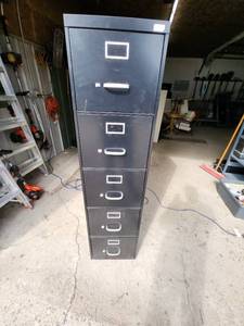 lot 28 image: Black Vertical 5-Drawer Filing Cabinet