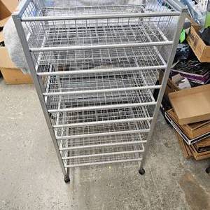 lot 108 image: 10 Tray Organizing Cart