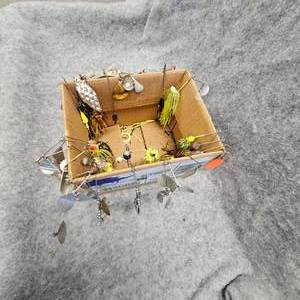 lot 79 image: Box of Spinner Baits, Buzzbaits, Doubles and Singles