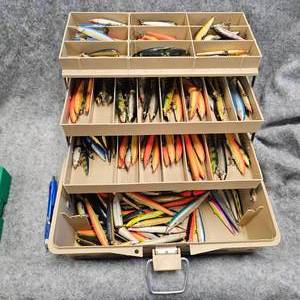 lot 103 image: Tackle Box of Approx 80 Rapalas needing Repair
