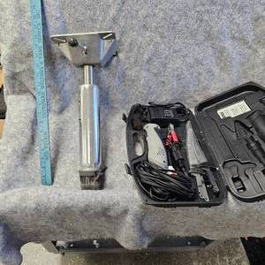 lot 161 image: Rapala Electric Fillet Knife Set and 16 Boat Pedastal