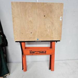 lot 179 image: Hirsh Folding Saw TableWork Table