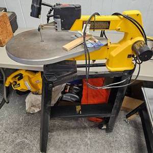 lot 201 image: DeWalt Jigsaw on Stand, Model DW788, Very Nice