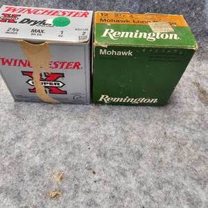 lot 208 image: Remington 12 Ga, 2 34 #4 Mohawak-Full Box, Winchester 12 Ga, 2 34-10 rounds