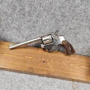 Smith and Wesson Hand Ejector Model 1905, MFG between 1915-1940, 32WCFARA32-20, Ser#67661Gun has 90-95% Nickel Finish and is Beyond Clean