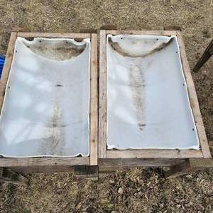 lot 287 image: 2 Raised Garden Planters as shown