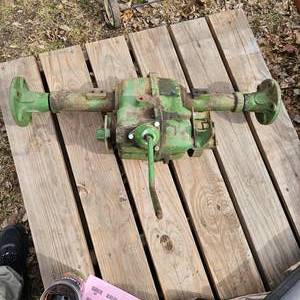 lot 288 image: John Deere TransmissionRear End Assembly