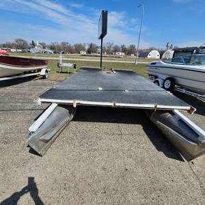 lot 308 image: 20 Ft Pontoon Base with Toons, No Trailer