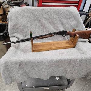 lot 267 image: Savage Model 25, Octagon Barrel, Pump