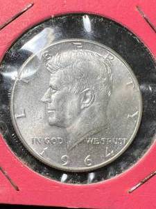 lot 25 image: 1964 US KENNEDY HALF DOLLAR BU