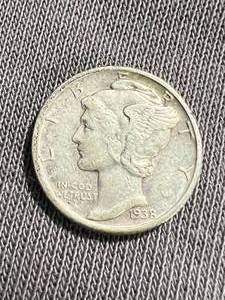 lot 55 image: 1938-D US MERCURY DIME AU