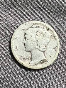 lot 70 image: 1923-S US MERCURY DIME