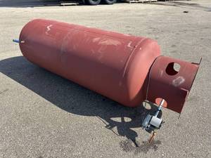 lot 7 image: Silvan Industries Receiving Tank, S...