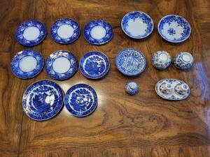 lot 42 image: Henry Alcock Blue Willow Porcelain Set