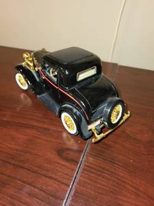 lot 261 image: Vintage Die-Cast Car and Memorabilia Lot
