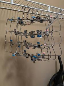 lot 221 image: Metal Sock Drying Hangers Set