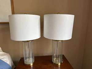 lot 61 image: Pair of Modern Glass Table Lamps