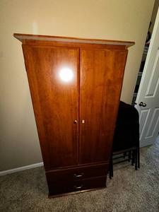 lot 69 image: Classic Wooden Armoire with Storage
