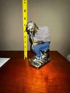 lot 82 image: Novelty The Thinker Statue with Clothes