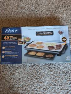 lot 87 image: Oster Duraceramic Electric Griddle