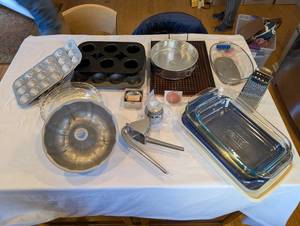 lot 96 image: Complete Kitchen Baking Set