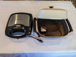 lot 105 image: Hamilton Beach Waffle Maker