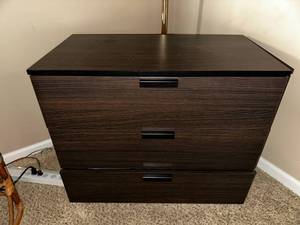 lot 122 image: Modern 2-Drawer Wooden Nightstand